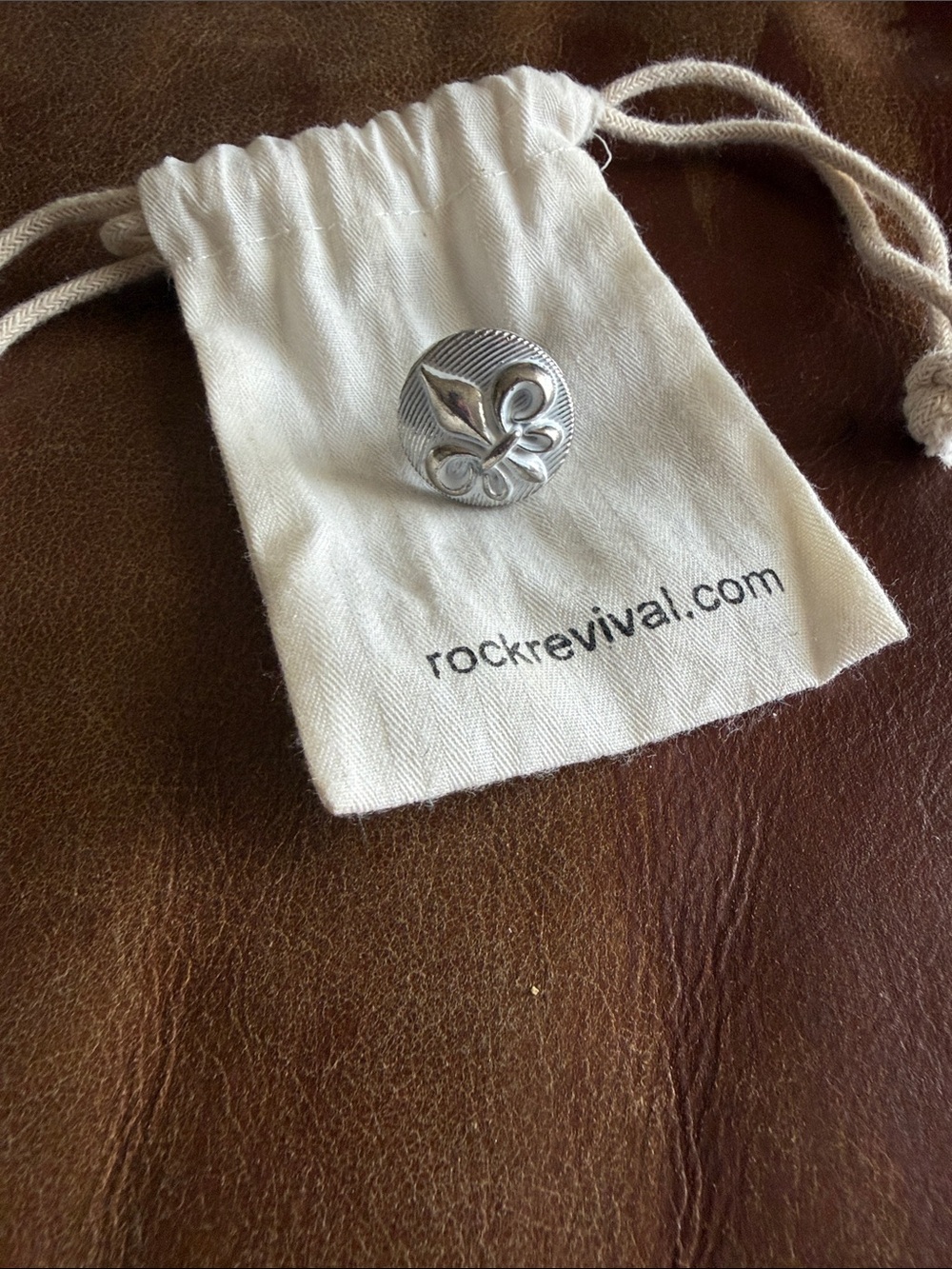 Rock Revival Silver Fleur-de-Lis Button Accent